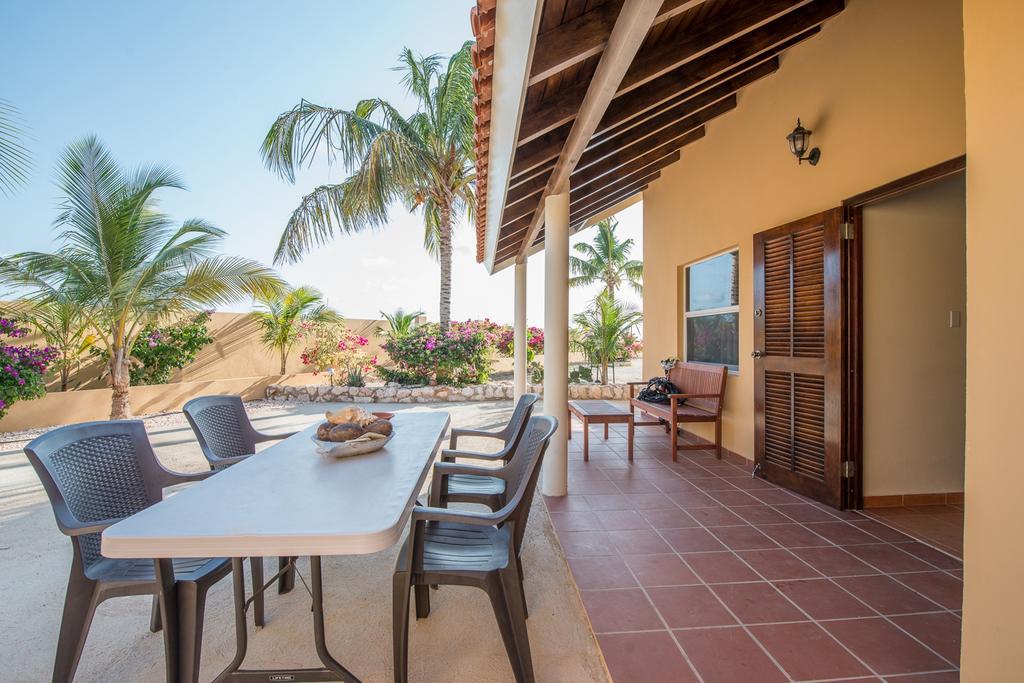 Lagun Blou Dive And Beach Resort Exteriör bild