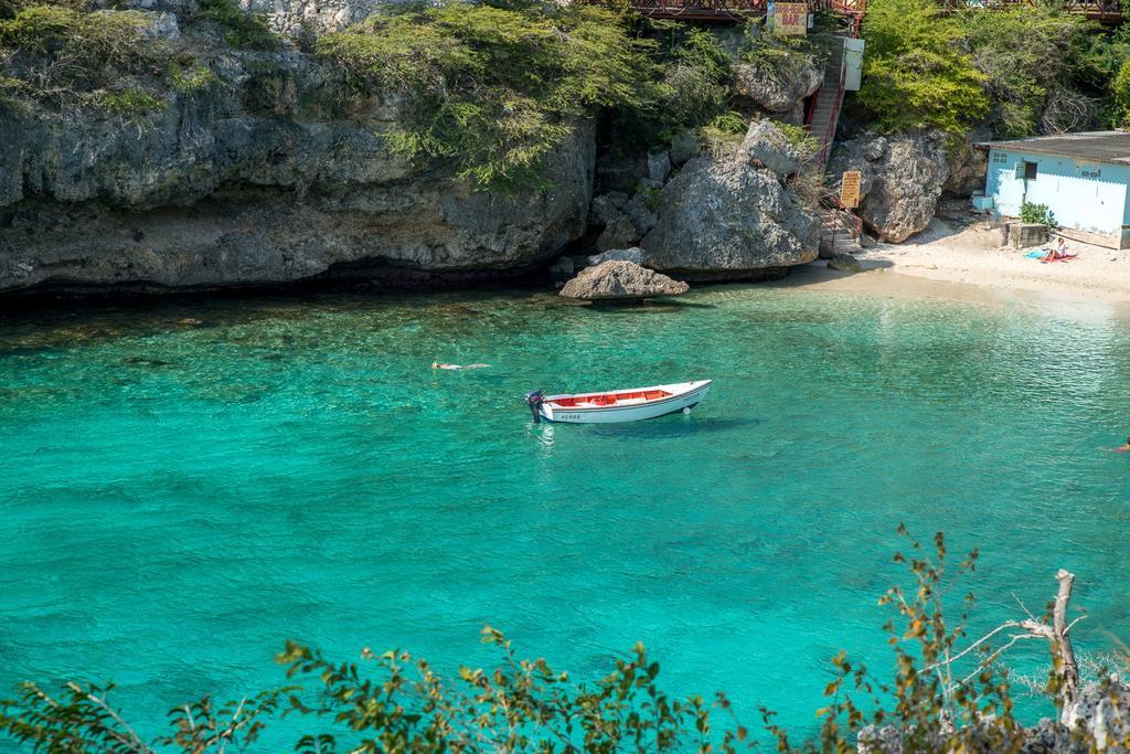 Lagun Blou Dive And Beach Resort Rum bild