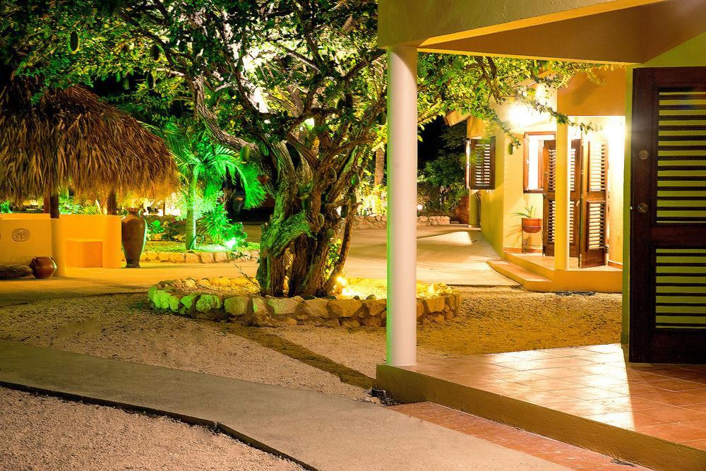 Lagun Blou Dive And Beach Resort Exteriör bild